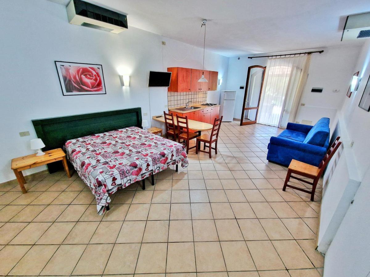 Aparthotel Al Barcoco à Marina di Campo Extérieur photo